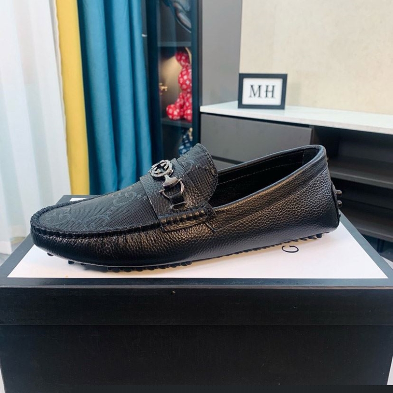 G*u*i leather shoes